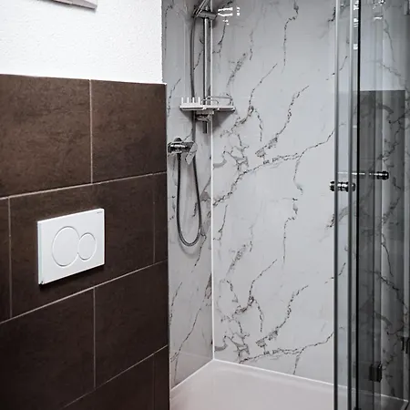Artistique Apartment 4*